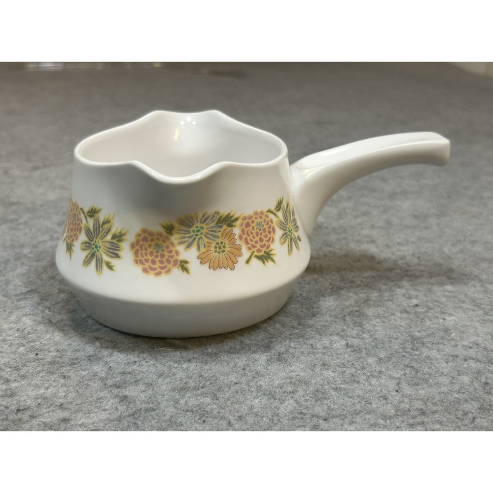 Noritake Progression Sunny Side Gravy Boat Double Spout